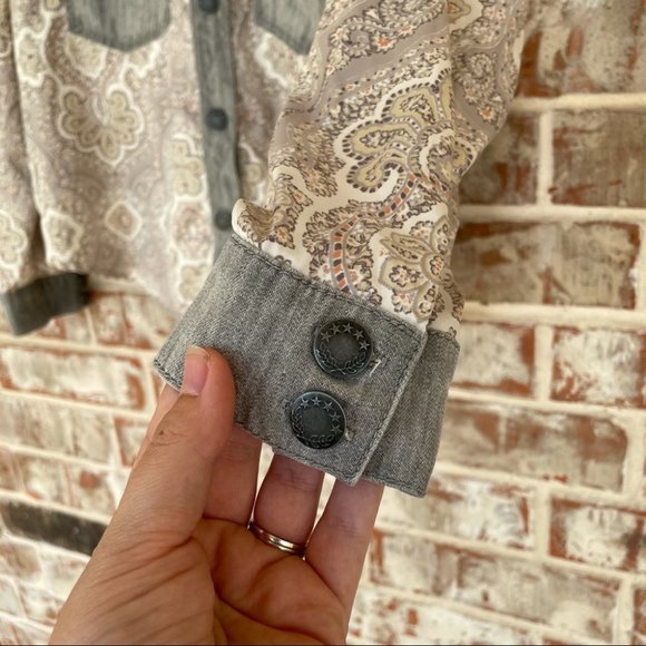 Free People Center Front Paisley Denim Pocket Silky Button Down oversized top XS - Picture 10 of 13